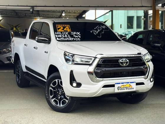 TOYOTA HILUX 2.8 D-4D TURBO DIESEL CD SRX 4X4 AUTOMÁTICO
